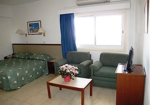 Sun Hall Beach Hotel Apartments Ларнака Кипр