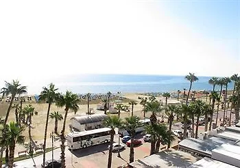Sun Hall Beach Hotel Apartments Ларнака 3*,